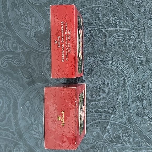 2 Hallmark Ornaments Mickey & Minnie Handcar & Mickey Parade Drummer Christmas - Picture 13 of 14